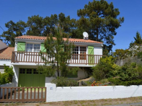 Maison Boisée à La Tranche-sur-Mer, Proche Plage Sainte Anne et Commodités - FR-1-22-260